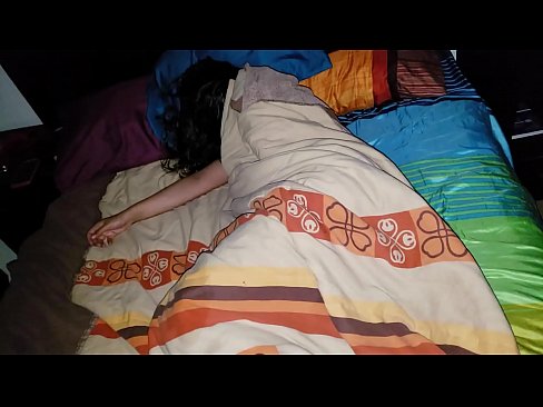 ❤️ Stepson akimtusi mama yake mdogo wa kambo wakati amelala. 